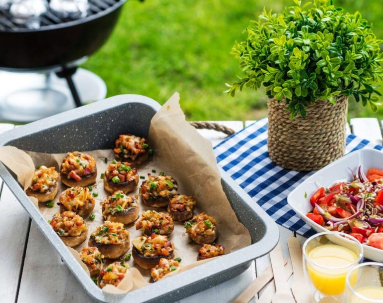 Grillowane pieczarki z serem i boczkiem