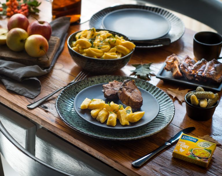 Pieczone żeberka w miodzie z kopytkami z dyni