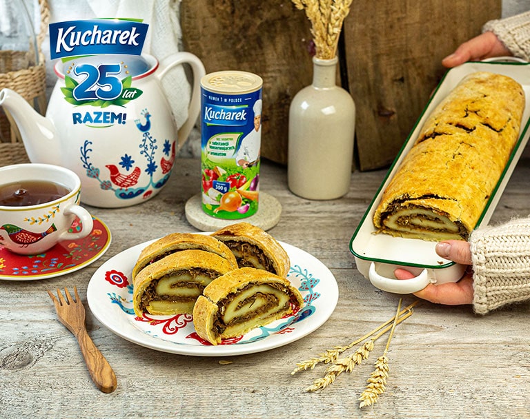Rolada z ziemniaków z kapustą i grzybami leśnymi